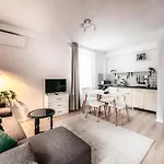 Fully-Furnished Apartment With Air Conditioning For Families, Cracow Old Town