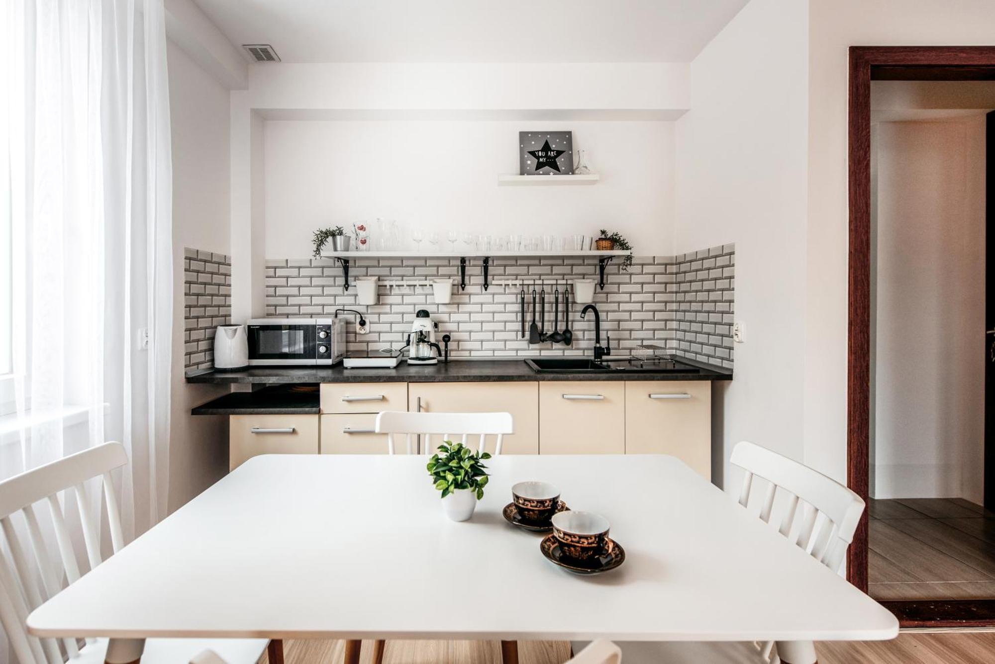 Fully-furnished With Air Conditioning For Families, Cracow Old Town
