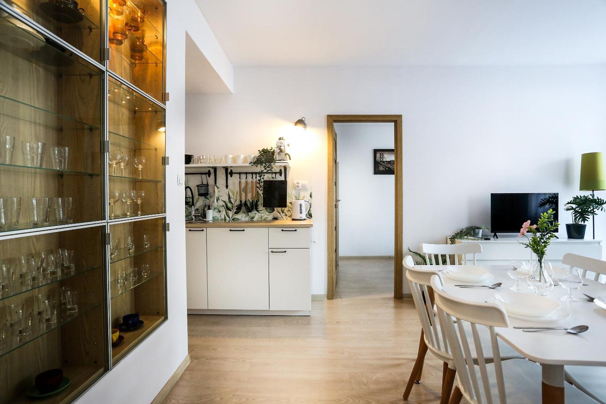Apartment Fully-furnished With Air Conditioning For Families, Cracow Old Town