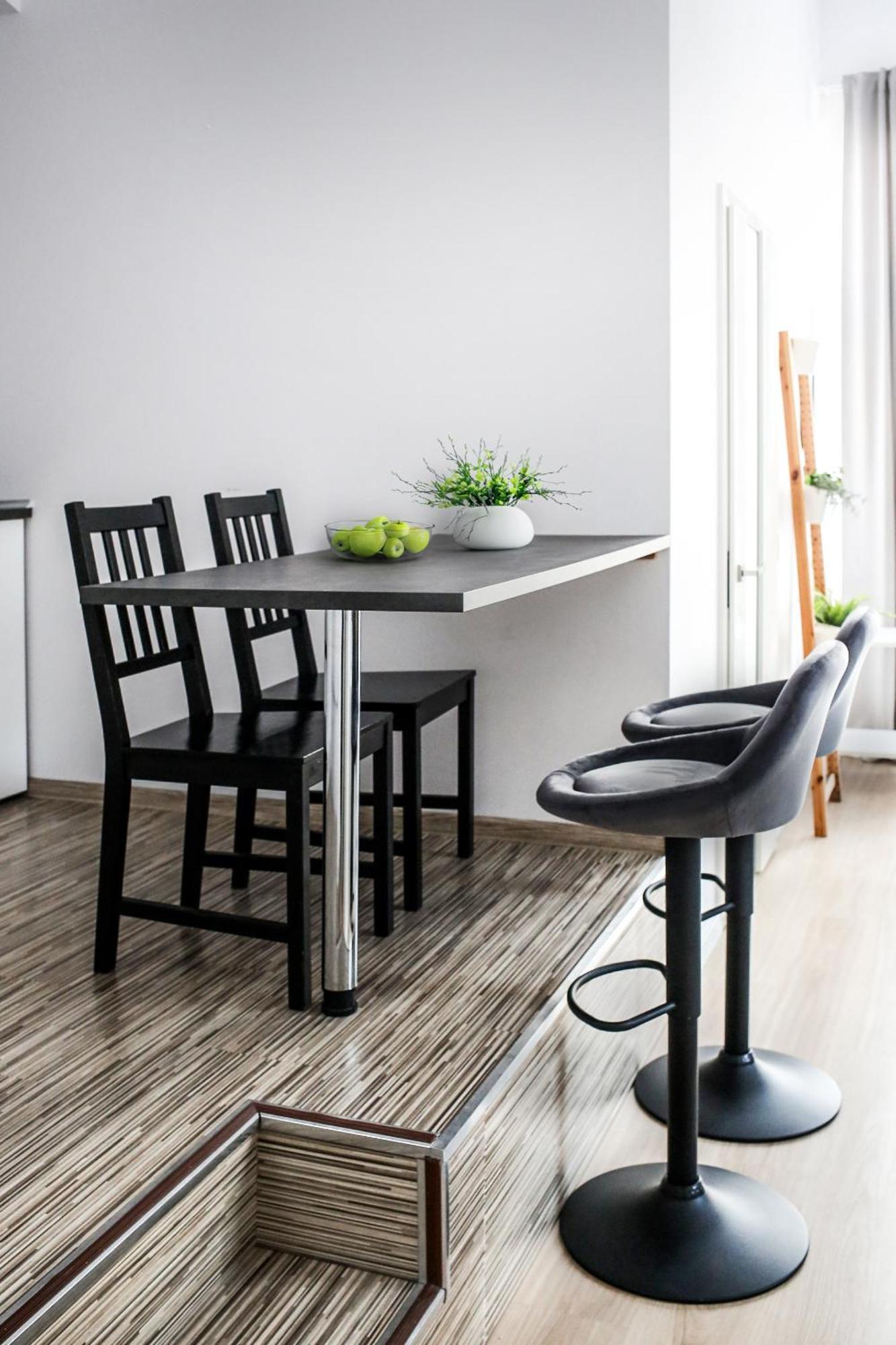 Fully-furnished With Air Conditioning For Families, Cracow Old Town